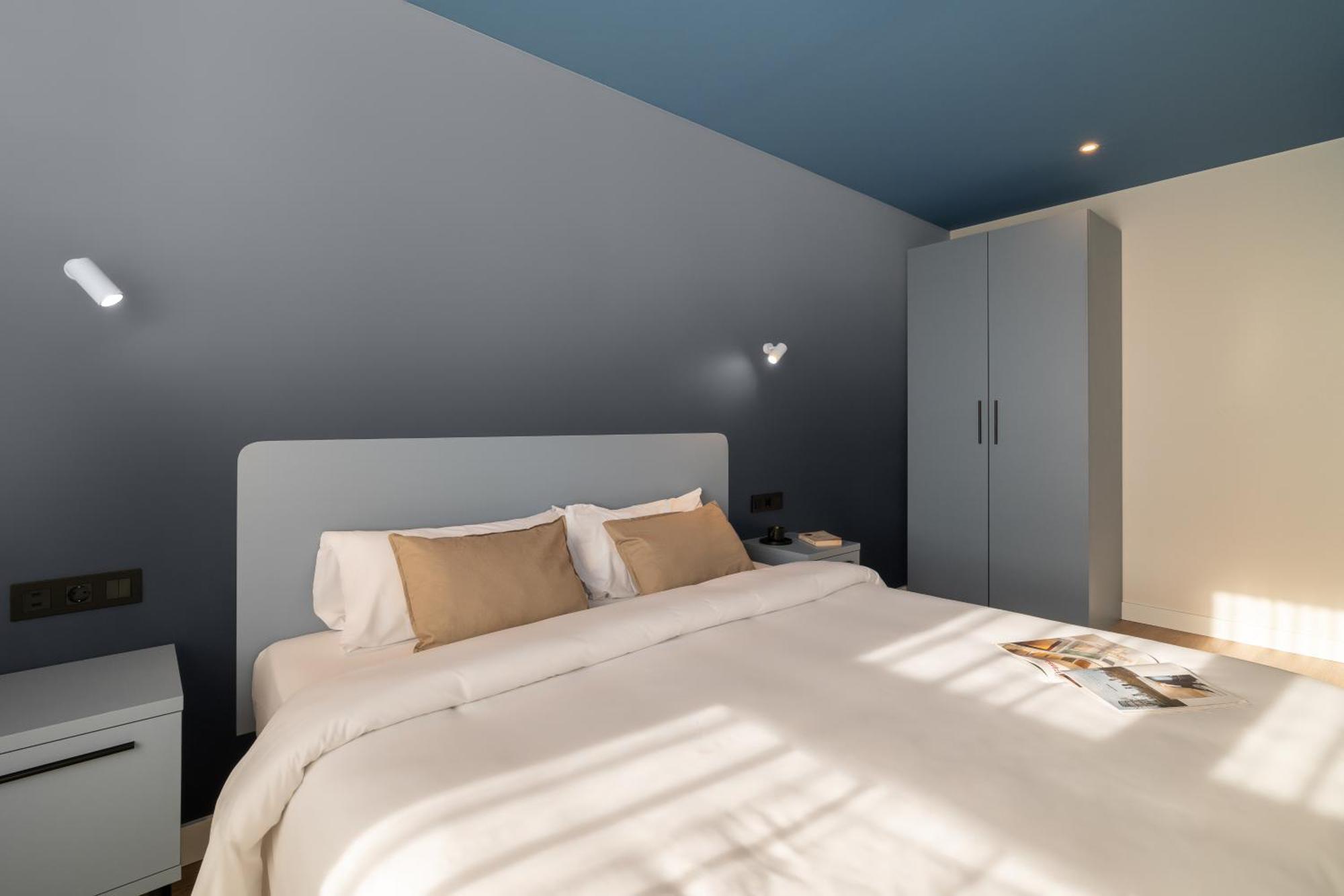 Port Forum Apartments By Olala Homes ซานต์อาเตรียเดเบซอซ ภายนอก รูปภาพ
