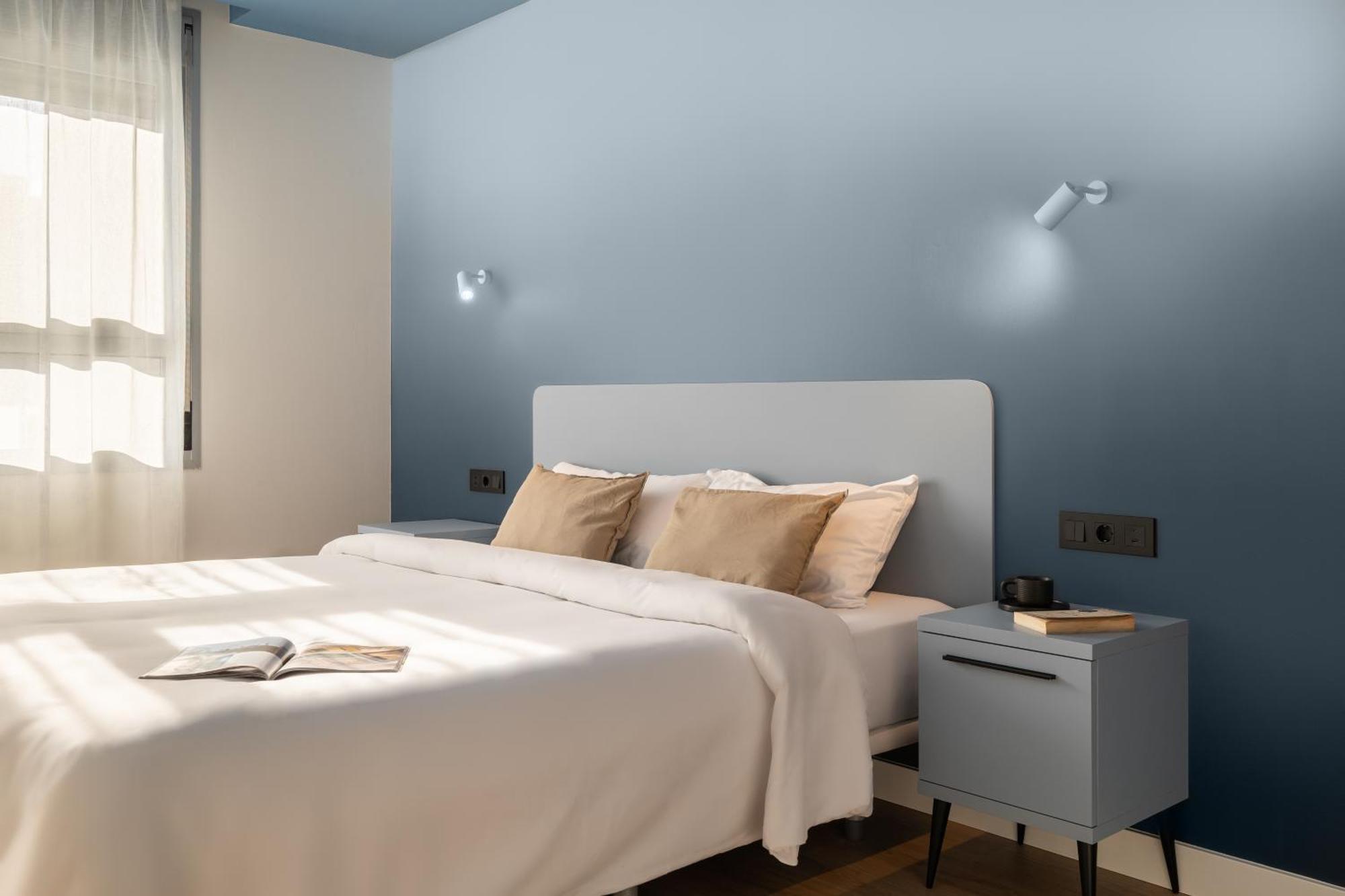 Port Forum Apartments By Olala Homes ซานต์อาเตรียเดเบซอซ ภายนอก รูปภาพ