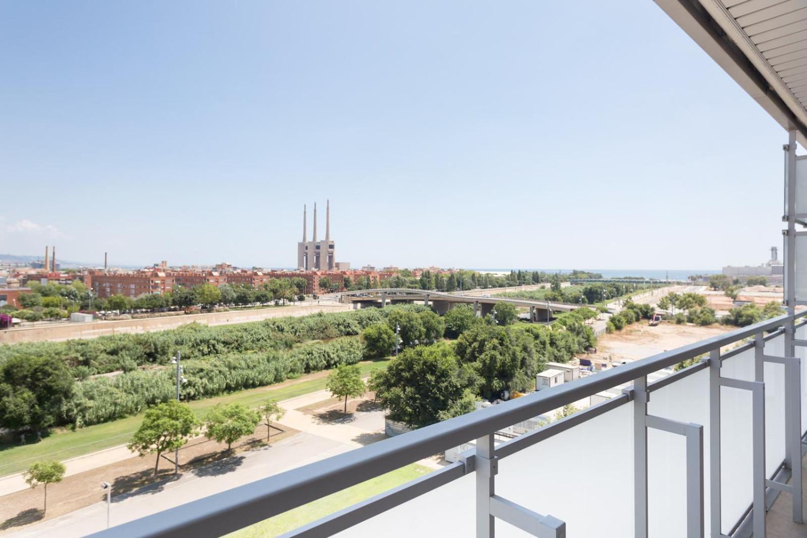 Port Forum Apartments By Olala Homes ซานต์อาเตรียเดเบซอซ ภายนอก รูปภาพ