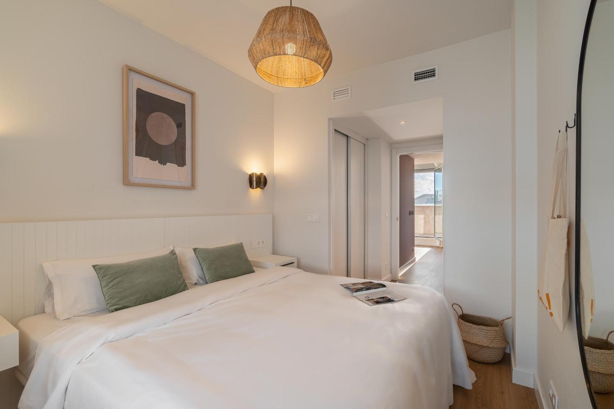 Port Forum Apartments By Olala Homes ซานต์อาเตรียเดเบซอซ ภายนอก รูปภาพ