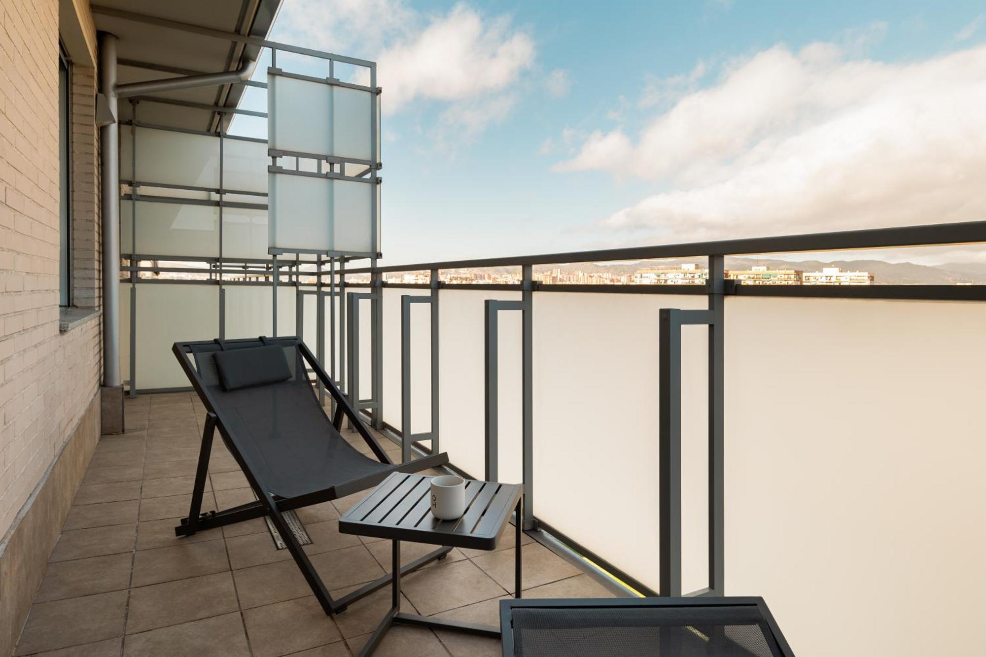 Port Forum Apartments By Olala Homes ซานต์อาเตรียเดเบซอซ ภายนอก รูปภาพ