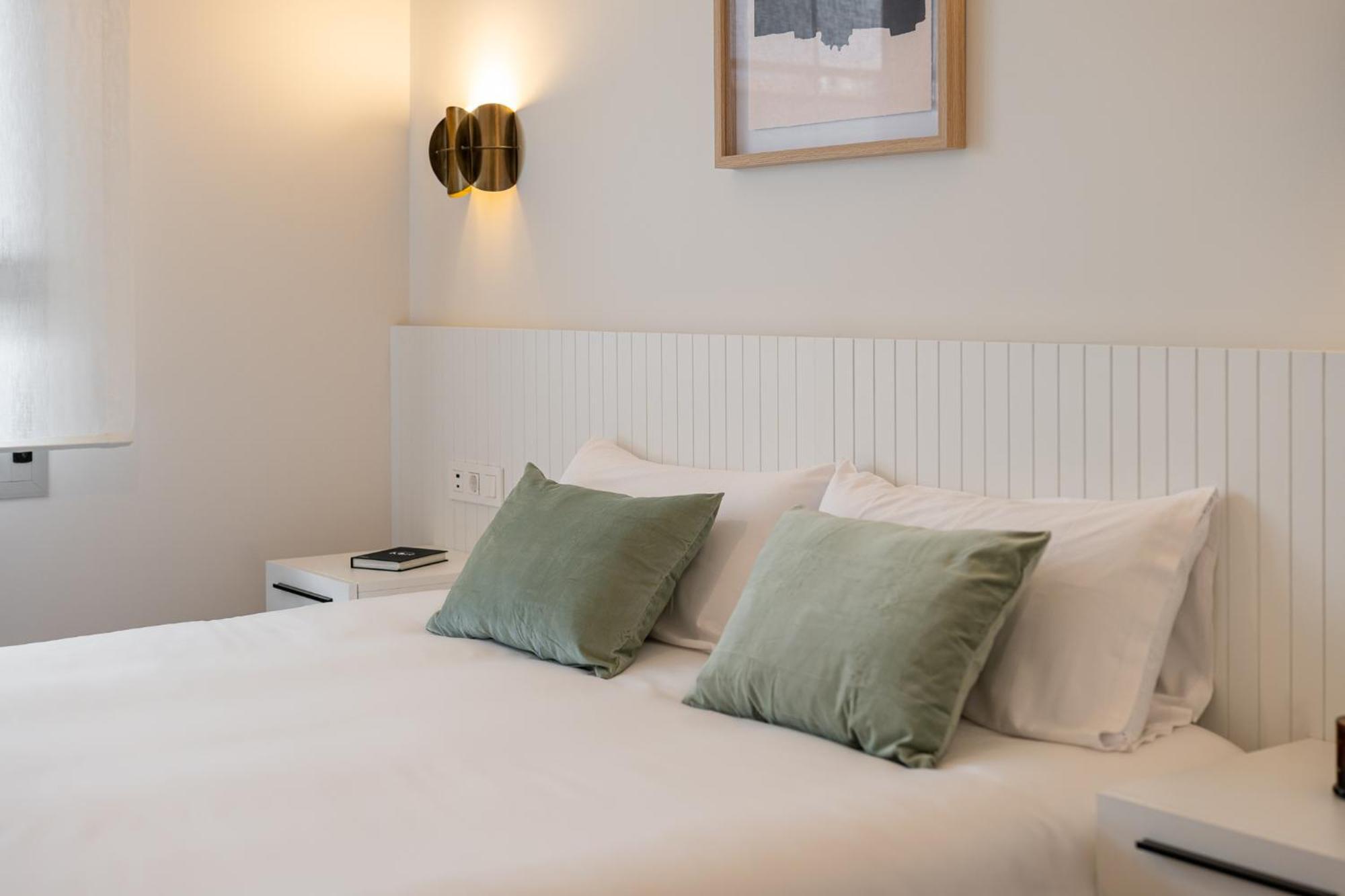 Port Forum Apartments By Olala Homes ซานต์อาเตรียเดเบซอซ ภายนอก รูปภาพ
