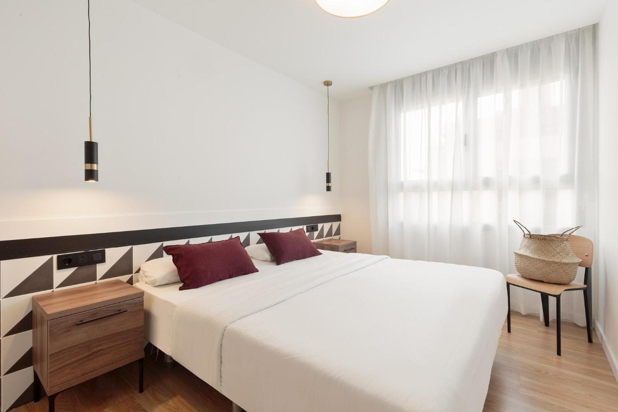 Port Forum Apartments By Olala Homes ซานต์อาเตรียเดเบซอซ ภายนอก รูปภาพ