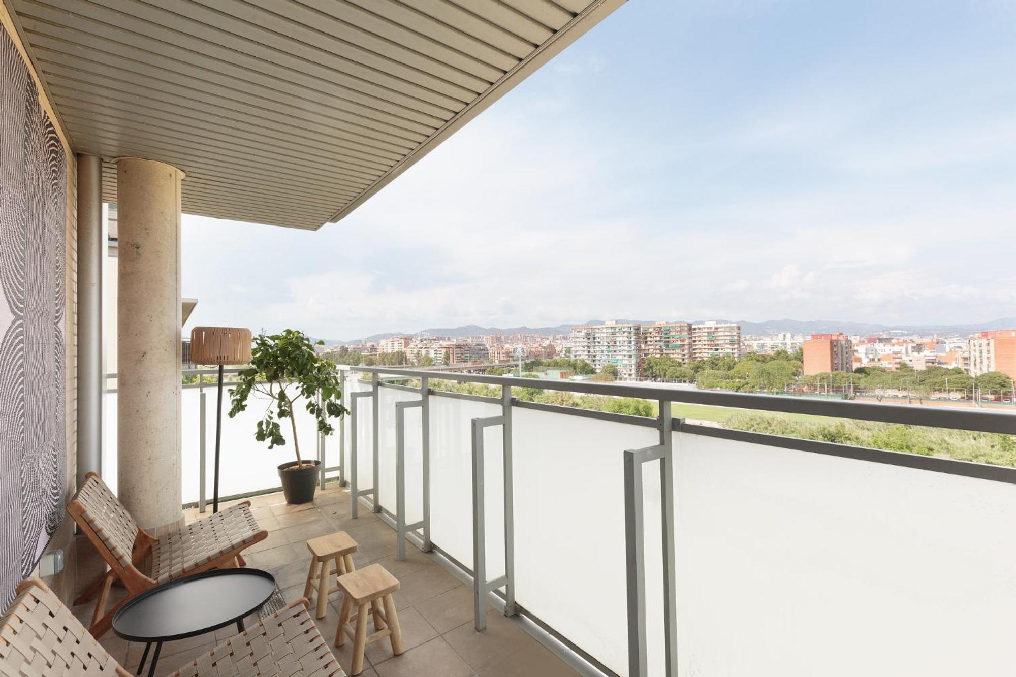 Port Forum Apartments By Olala Homes ซานต์อาเตรียเดเบซอซ ภายนอก รูปภาพ